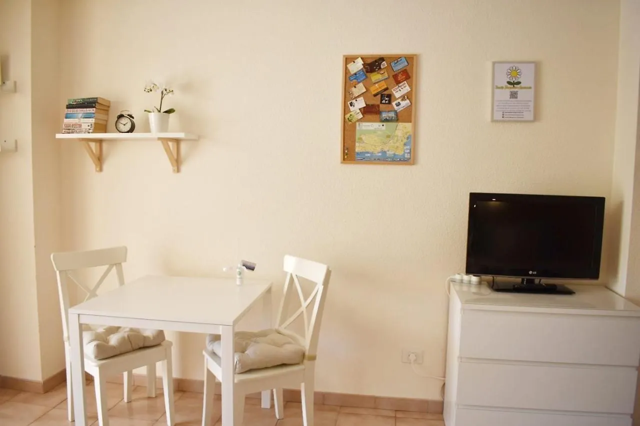 Castle Margherita'S Apartments Los Cristianos