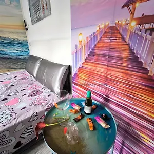  Appartement Flamingo, Entrada Privada Y Bano Privado En By Flamingo House, No Fumadores Espagne