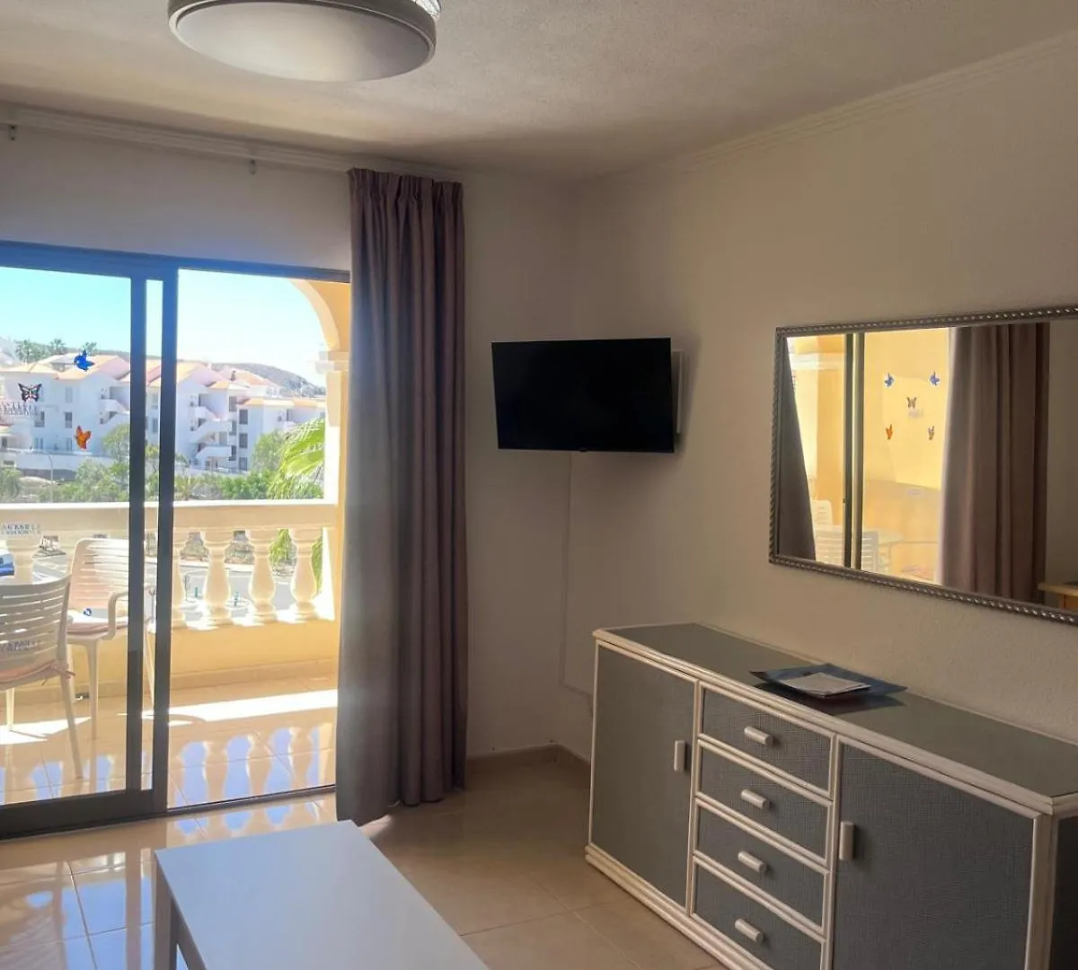 Castle Margherita'S Apartments Los Cristianos  Spain